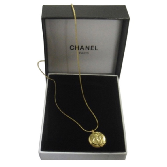 ✨Authentic Vintage CHANEL COCO Mademoiselle Pendant Gold Necklace - Picture 9 of 10